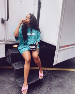 Chrisette Michele feet photo 8