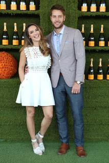 Chrishell Stause feet photo thumbnail