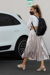 Chrishell Stause feet photo thumbnail