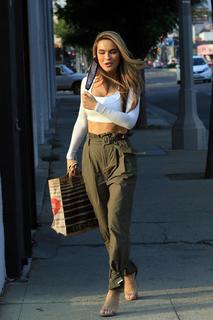 Chrishell Stause feet photo thumbnail