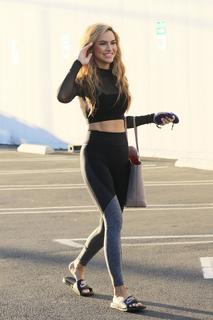 Chrishell Stause feet photo thumbnail