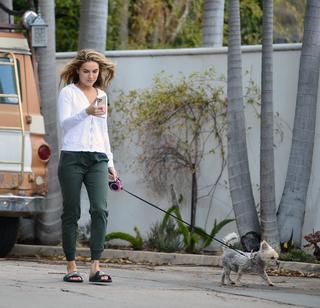 Chrishell Stause feet photo thumbnail