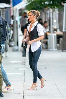 Chrishell Stause feet photo thumbnail