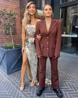 Chrishell Stause feet photo thumbnail