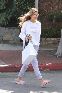 Chrishell Stause feet photo thumbnail