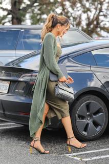 Chrishell Stause feet photo thumbnail