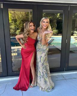 Chrishell Stause feet photo thumbnail