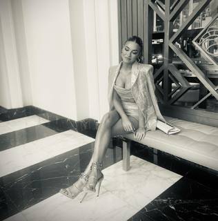 Chrishell Stause feet photo thumbnail