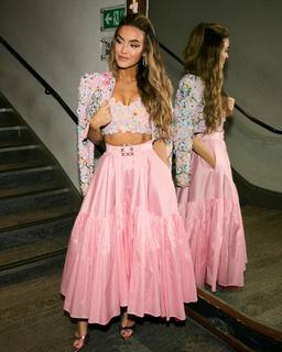 Chrishell Stause feet photo thumbnail