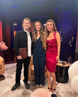 Chrishell Stause feet photo thumbnail