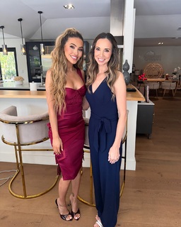 Chrishell Stause feet photo thumbnail