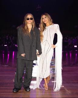 Chrishell Stause feet photo thumbnail