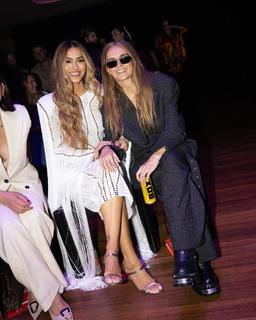 Chrishell Stause feet photo thumbnail