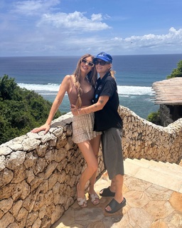 Chrishell Stause feet photo thumbnail