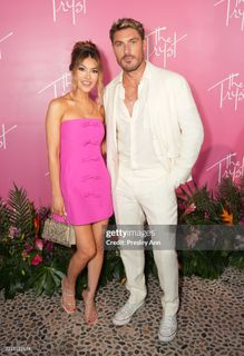 Chrishell Stause feet photo thumbnail