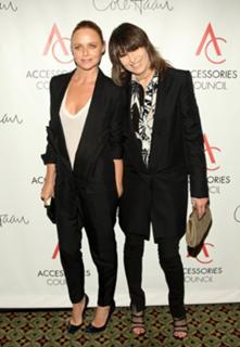 Chrissie Hynde feet photo 3