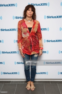 Chrissie Hynde feet photo 15