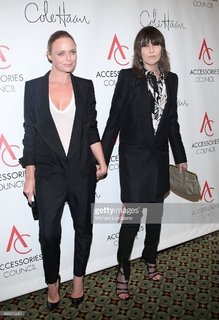 Chrissie Hynde feet photo 6