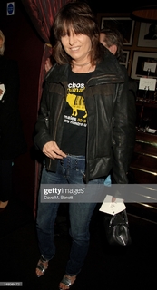 Chrissie Hynde feet photo 6