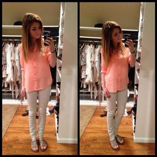 Chrissy Costanza feet photo thumbnail