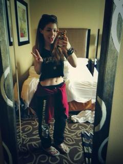 Chrissy Costanza feet photo thumbnail