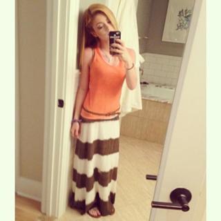 Chrissy Costanza feet photo thumbnail