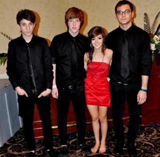 Chrissy Costanza feet photo thumbnail