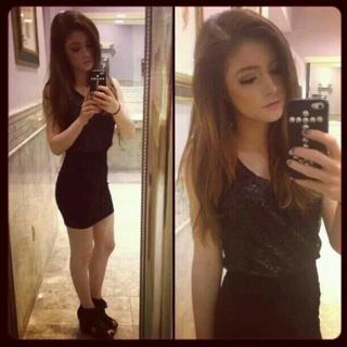 Chrissy Costanza feet photo thumbnail