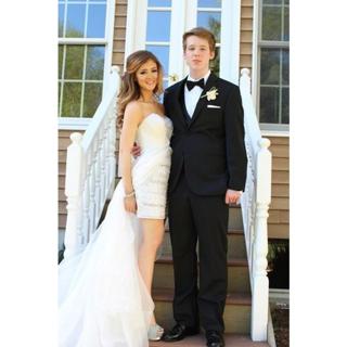 Chrissy Costanza feet photo thumbnail