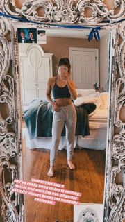 Chrissy Costanza feet photo thumbnail
