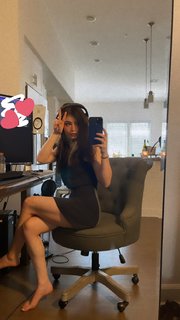 Chrissy Costanza feet photo thumbnail