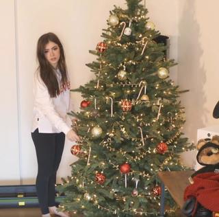 Chrissy Costanza feet photo thumbnail
