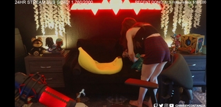 Chrissy Costanza feet photo thumbnail