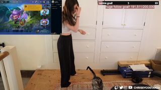 Chrissy Costanza feet photo thumbnail