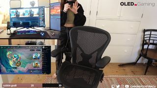 Chrissy Costanza feet photo thumbnail