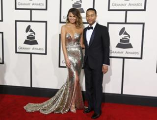 Chrissy Teigen feet photo thumbnail