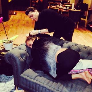 Chrissy Teigen feet photo thumbnail