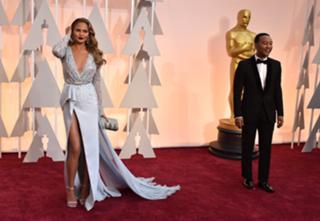 Chrissy Teigen feet photo thumbnail