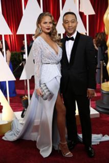 Chrissy Teigen feet photo thumbnail