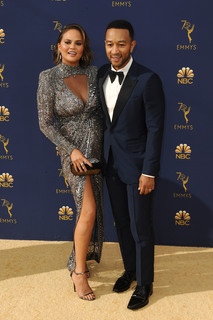 Chrissy Teigen feet photo thumbnail