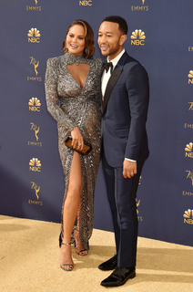 Chrissy Teigen feet photo thumbnail