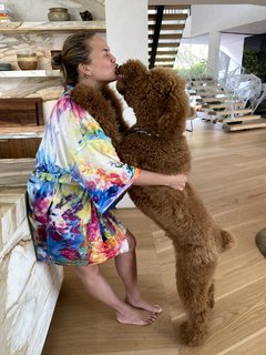 Chrissy Teigen feet photo thumbnail