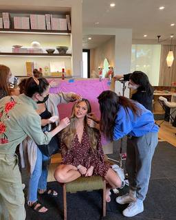 Chrissy Teigen feet photo thumbnail