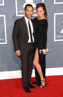 Chrissy Teigen feet photo thumbnail