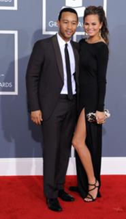 Chrissy Teigen feet photo thumbnail