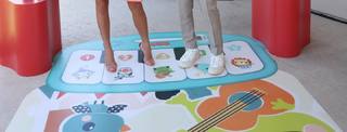 Chrissy Teigen feet photo thumbnail