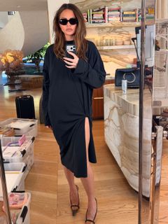 Chrissy Teigen feet photo 5