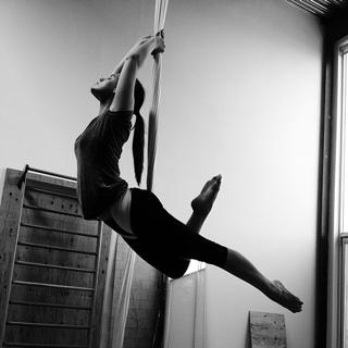 Christa B. Allen feet photo thumbnail