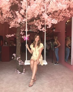 Christa B. Allen feet photo thumbnail