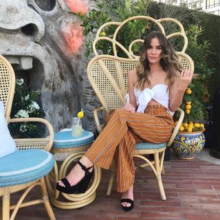 Christa B. Allen feet photo thumbnail